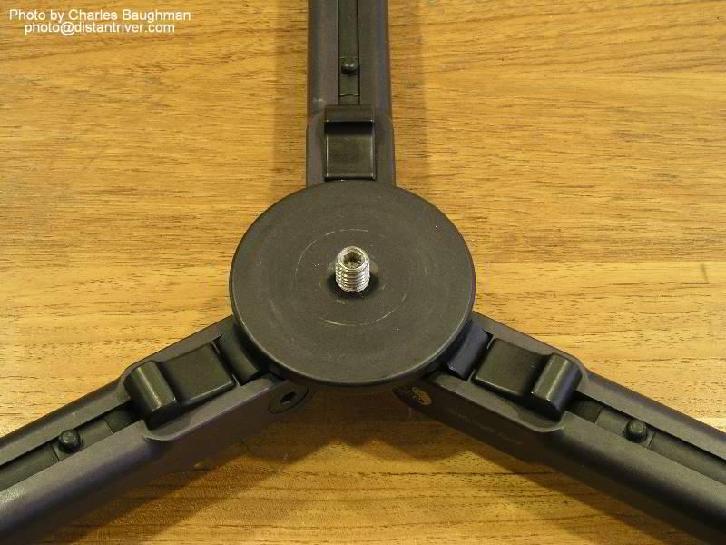 P1010044.JPG - Really Right Stuff "ground pod" in "flat to ground configuration"